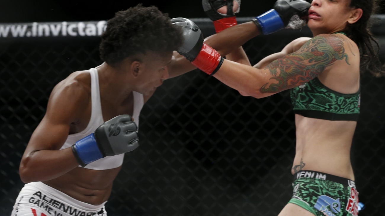 Livia Renata Souza vs Angela Hill